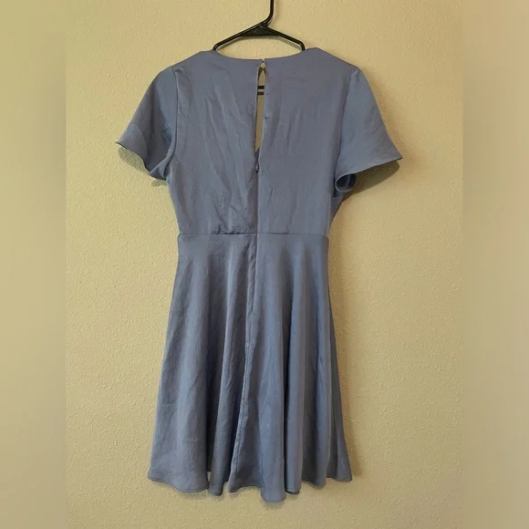 Express Dress - Picture 2 of 3